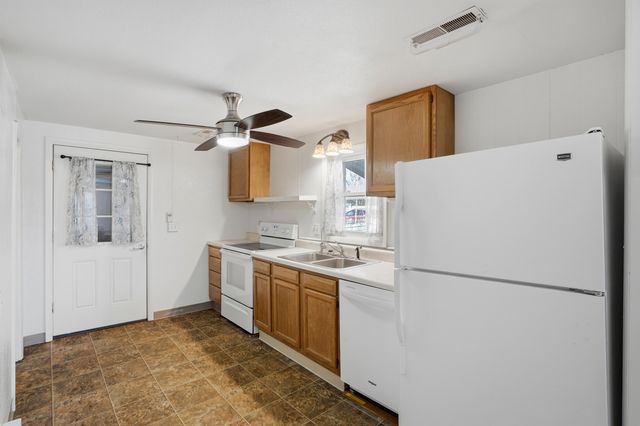 400 AUBURN LN, Columbia, MO 65203