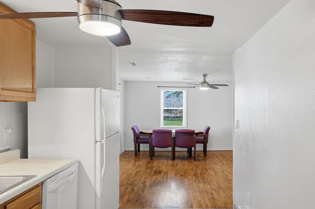 400 AUBURN LN, Columbia, MO 65203