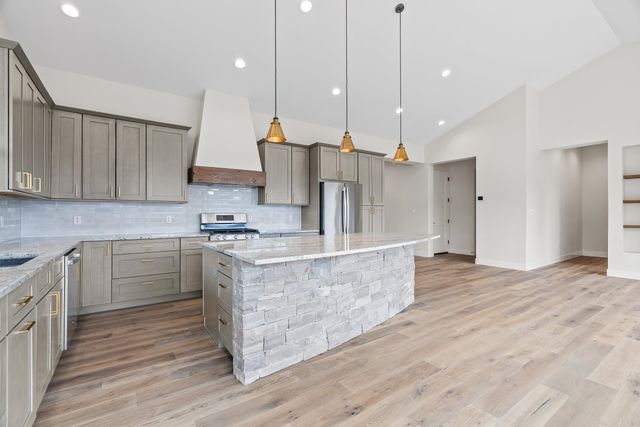 2285 Rock Valley Road, Grand Junction, CO 81507