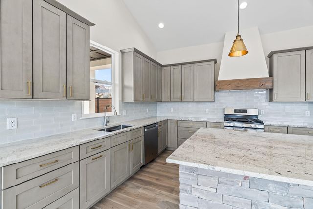 2285 Rock Valley Road, Grand Junction, CO 81507