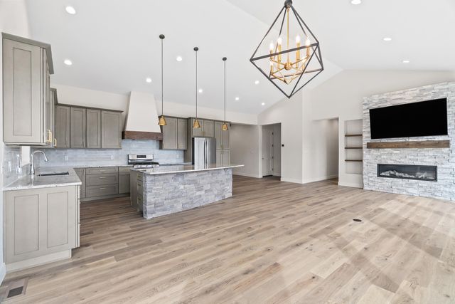 2285 Rock Valley Road, Grand Junction, CO 81507