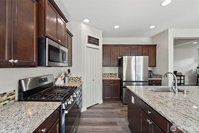 722 Williams Street NW, Orting, WA 98360