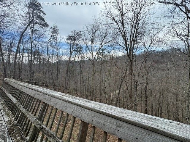 122 Sunset Drive, Winfield, WV 25560