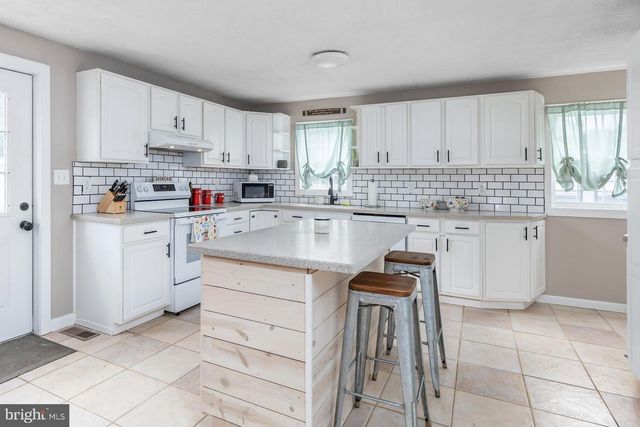 2841 PALERMO AVE, Vineland, NJ 08361