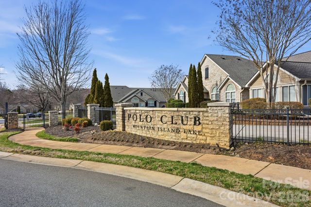 4737 Polo Gate Boulevard, Charlotte, NC 28216