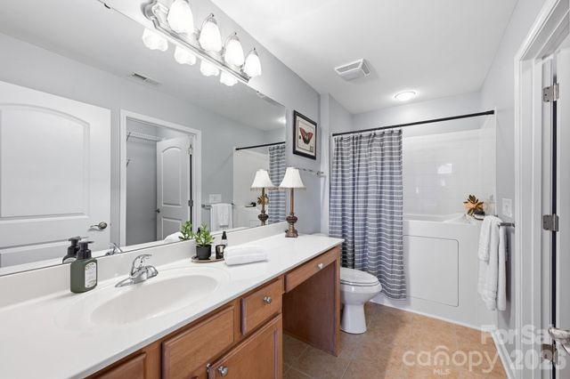 4737 Polo Gate Boulevard, Charlotte, NC 28216