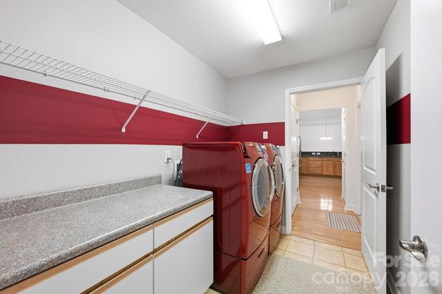 4737 Polo Gate Boulevard, Charlotte, NC 28216