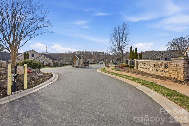 4737 Polo Gate Boulevard, Charlotte, NC 28216