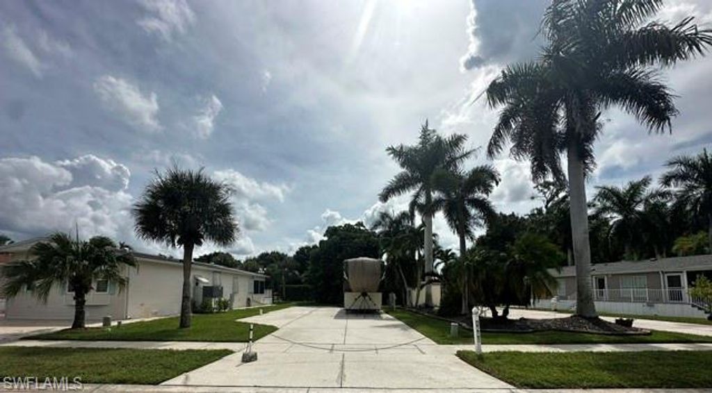 1279 Silver Lakes BLVD, NAPLES, FL 34114 — photo 2