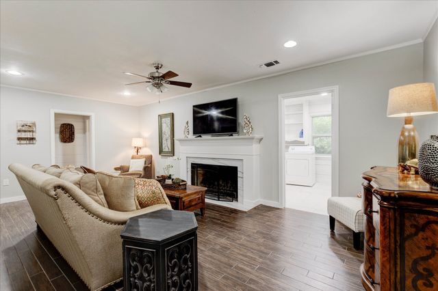 3727 W Biddison Street, Fort Worth, TX 76109