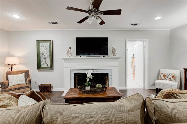 3727 W Biddison Street, Fort Worth, TX 76109