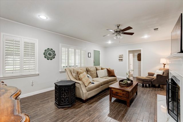 3727 W Biddison Street, Fort Worth, TX 76109