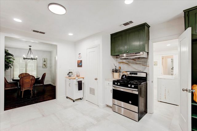 3727 W Biddison Street, Fort Worth, TX 76109