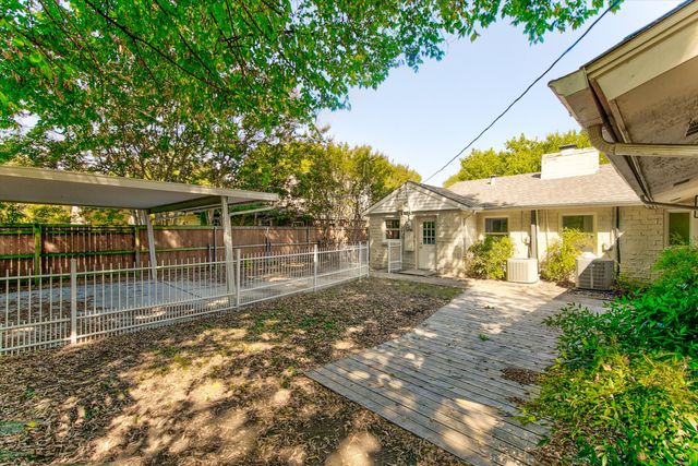 3727 W Biddison Street, Fort Worth, TX 76109