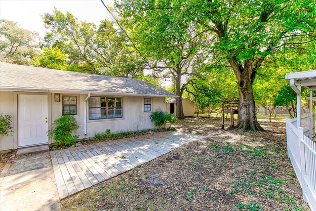 3727 W Biddison Street, Fort Worth, TX 76109