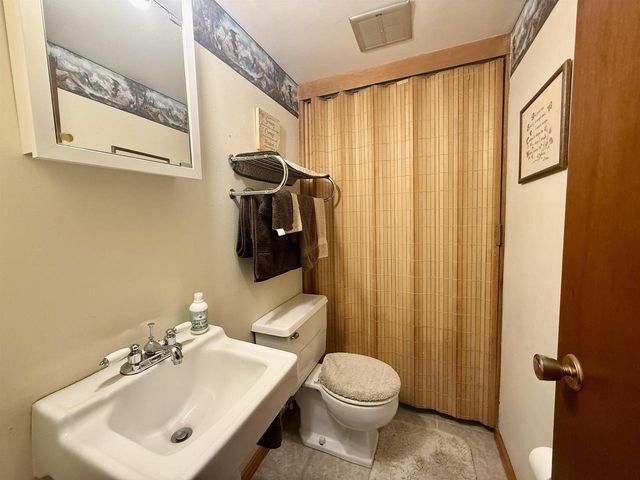 W13071 W BIGHORN AVENUE, Hancock, WI 54943