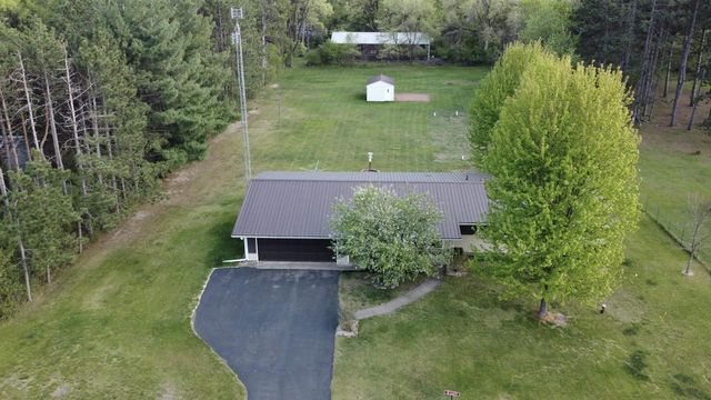 W13071 W BIGHORN AVENUE, Hancock, WI 54943