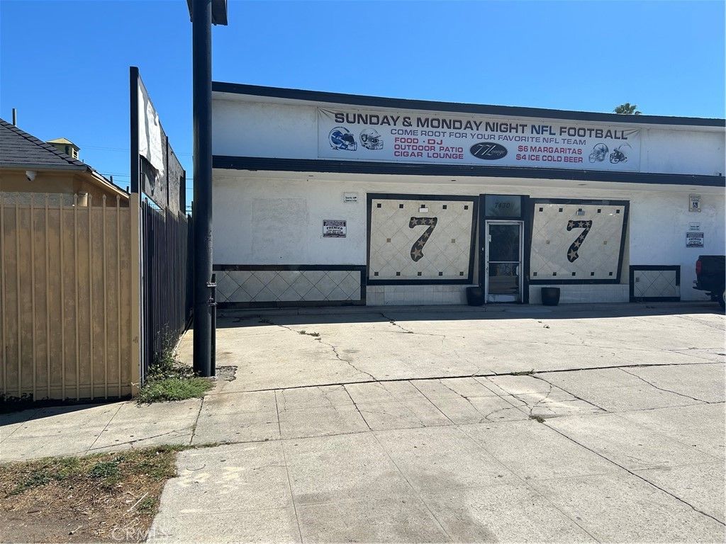 7430 S Western, Los Angeles, CA 90047 — exterior