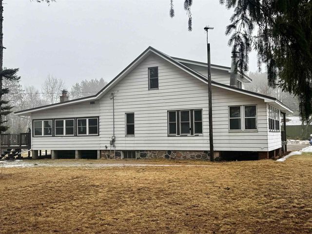 13890 STATE HWY 32, Mountain, WI 54149