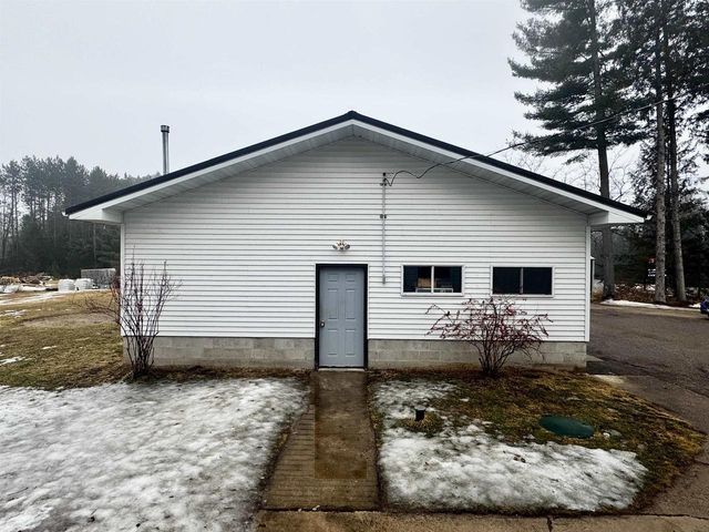 13890 STATE HWY 32, Mountain, WI 54149