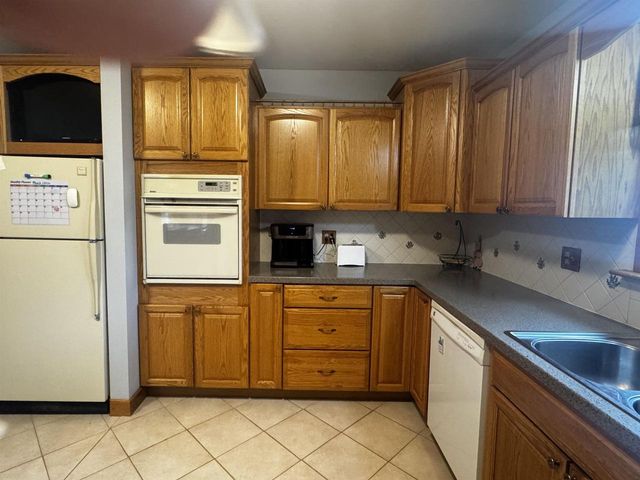 13890 STATE HWY 32, Mountain, WI 54149