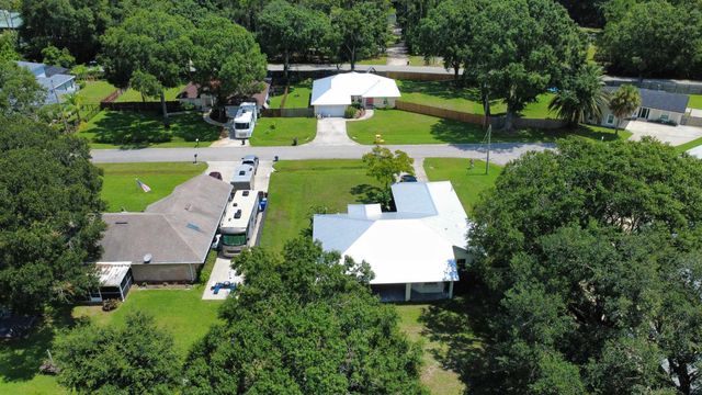 5329 Ogilvie Ln, St Augustine, FL 32086