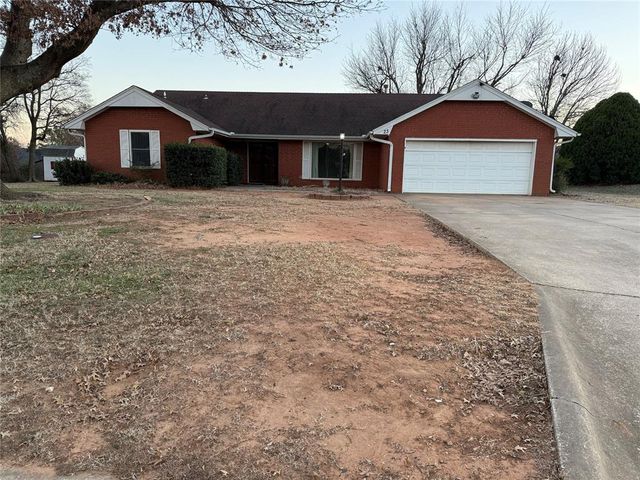 23 Oak Hill Road, Shawnee, OK 74804