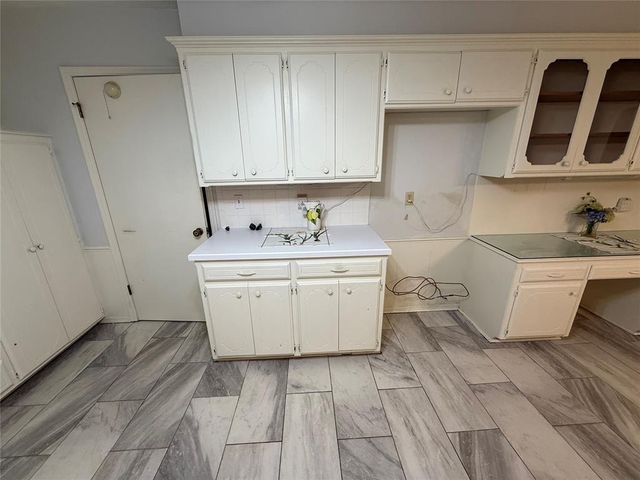 23 Oak Hill Road, Shawnee, OK 74804