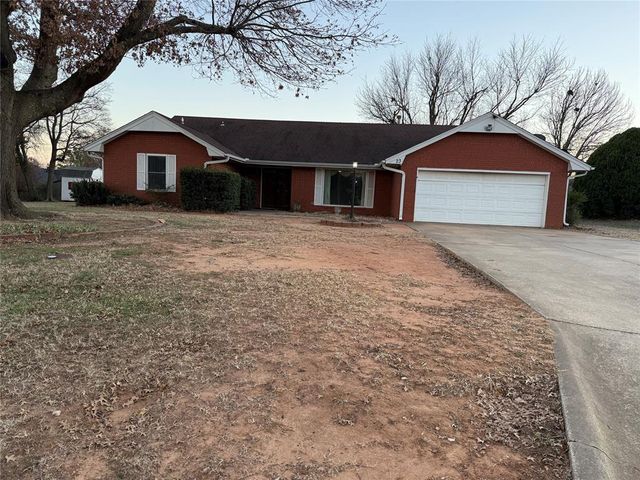 23 Oak Hill Road, Shawnee, OK 74804
