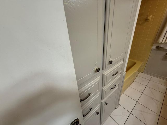 23 Oak Hill Road, Shawnee, OK 74804