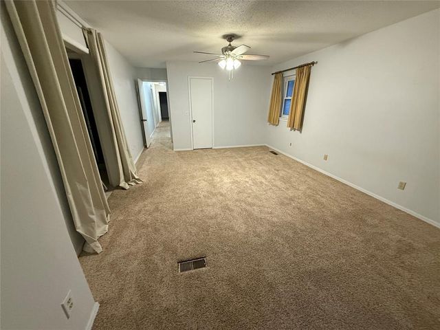 23 Oak Hill Road, Shawnee, OK 74804