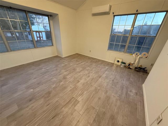 23 Oak Hill Road, Shawnee, OK 74804