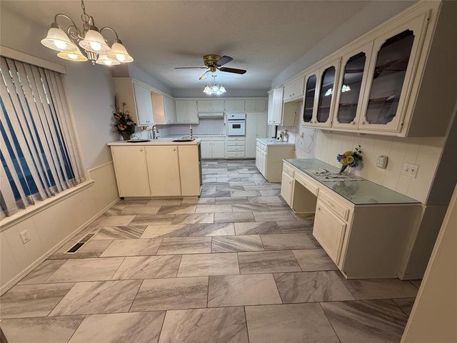 23 Oak Hill Road, Shawnee, OK 74804