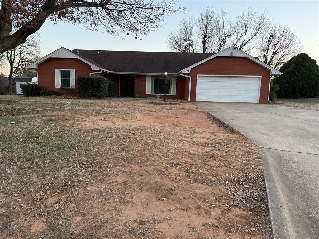 23 Oak Hill Road, Shawnee, OK 74804
