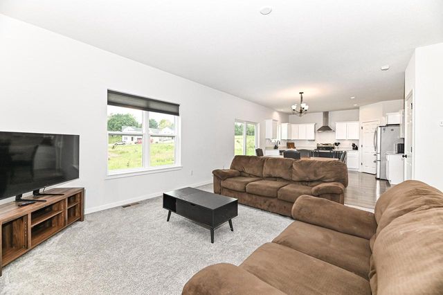 707 Ice Age COURT, Waterford, WI 53185