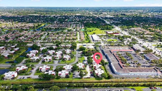 6351 Seven Springs Boulevard B, Greenacres, FL 33463