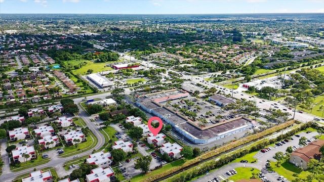 6351 Seven Springs Boulevard B, Greenacres, FL 33463