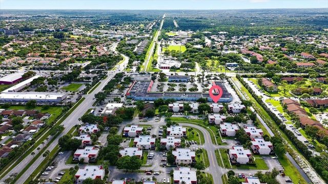 6351 Seven Springs Boulevard B, Greenacres, FL 33463
