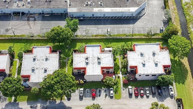 6351 Seven Springs Boulevard B, Greenacres, FL 33463