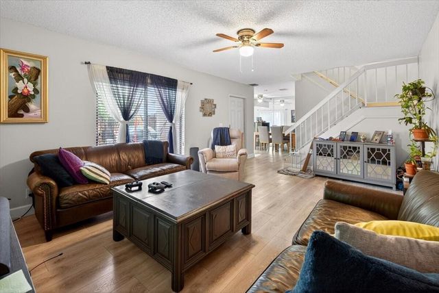 6351 Seven Springs Boulevard B, Greenacres, FL 33463