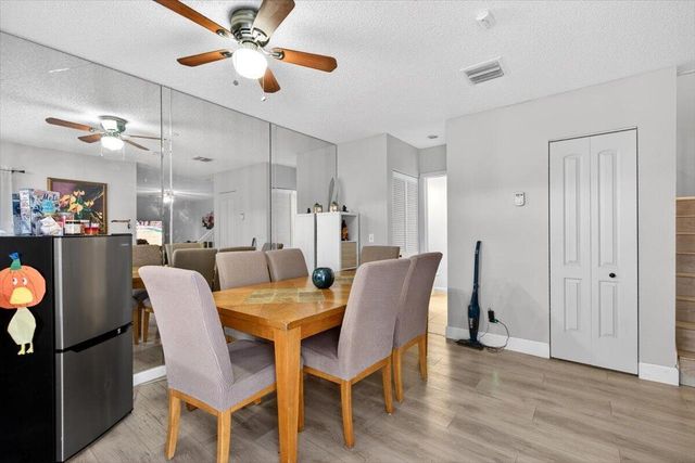 6351 Seven Springs Boulevard B, Greenacres, FL 33463