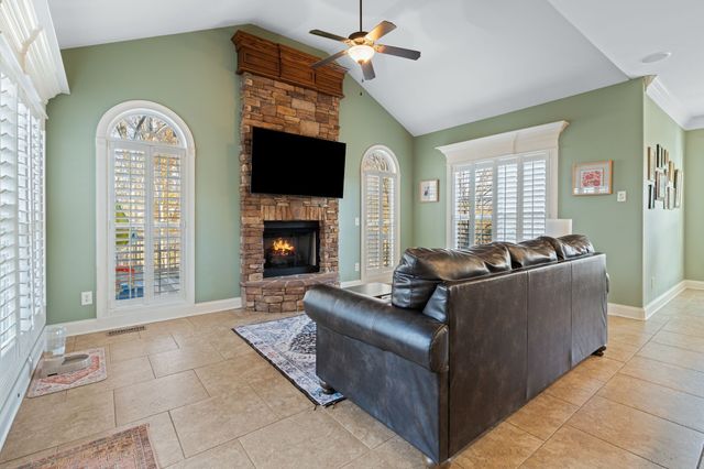 223 Hidden Harbour Dr, Mount Juliet, TN 37122