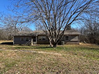 90637 S 4697 Road, Stilwell, OK 74960