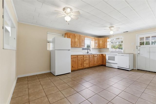 9242 US HIGHWAY 98, Dade City, FL 33525