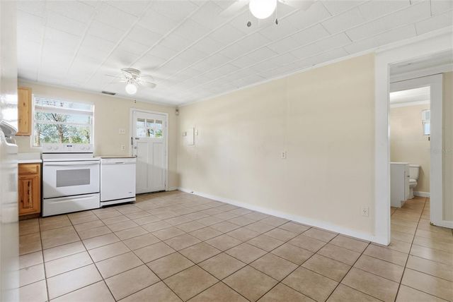 9242 US HIGHWAY 98, Dade City, FL 33525