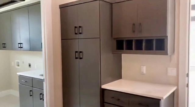 179 Shawnee TRL, Dripping Springs, TX 78620