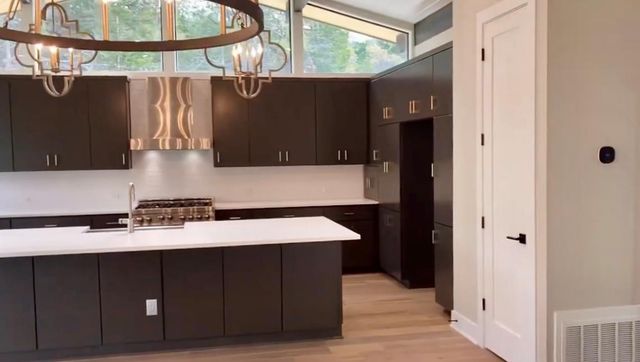 179 Shawnee TRL, Dripping Springs, TX 78620