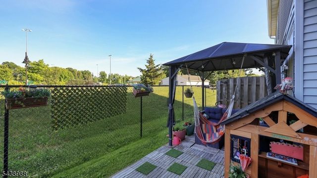 2 Park Ter, North Brunswick Twp., NJ 08902
