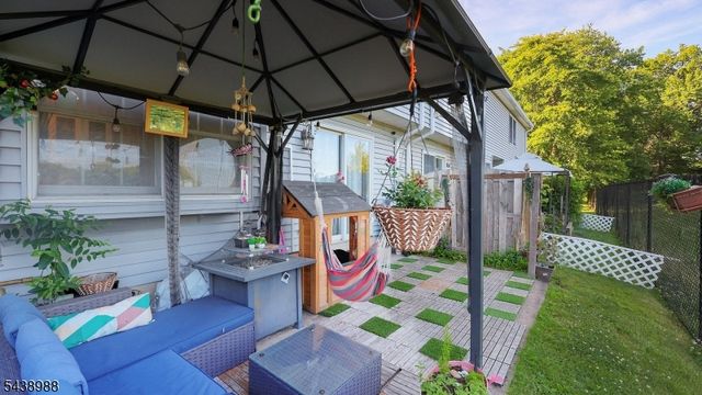 2 Park Ter, North Brunswick Twp., NJ 08902