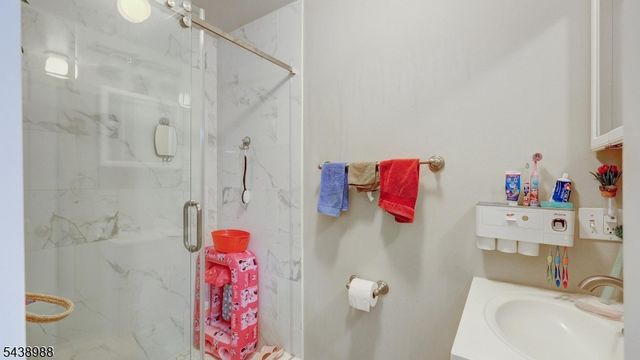2 Park Ter, North Brunswick Twp., NJ 08902
